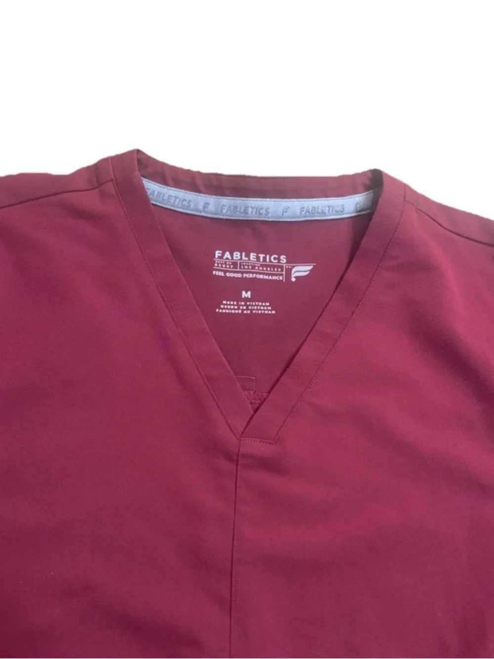 🔥Fabletics Burgundy Scrub Set Women M V-Neck Top | Jogger Pants Wine M/S - Picture 4 of 9